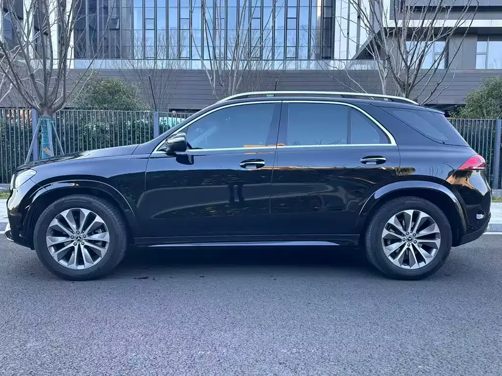Mercedes-Benz GLE — фото 8
