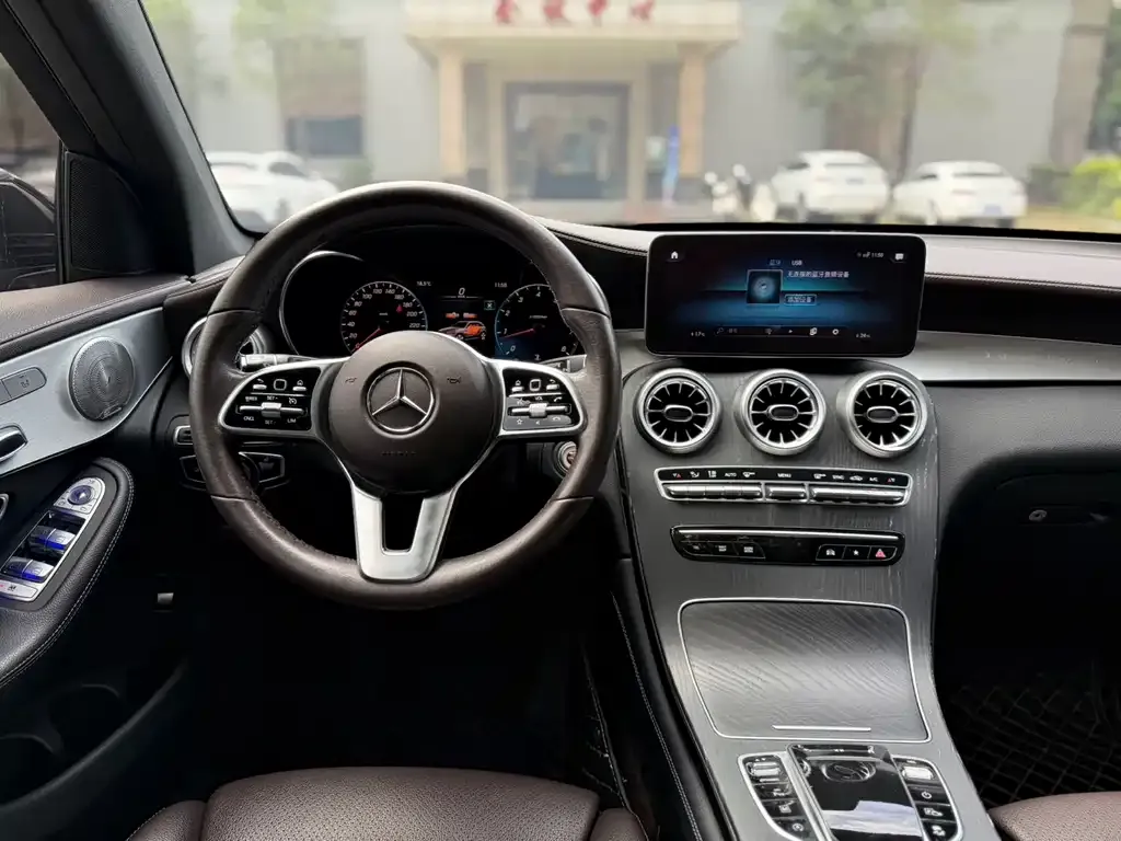 Mercedes-Benz GLC — фото 10