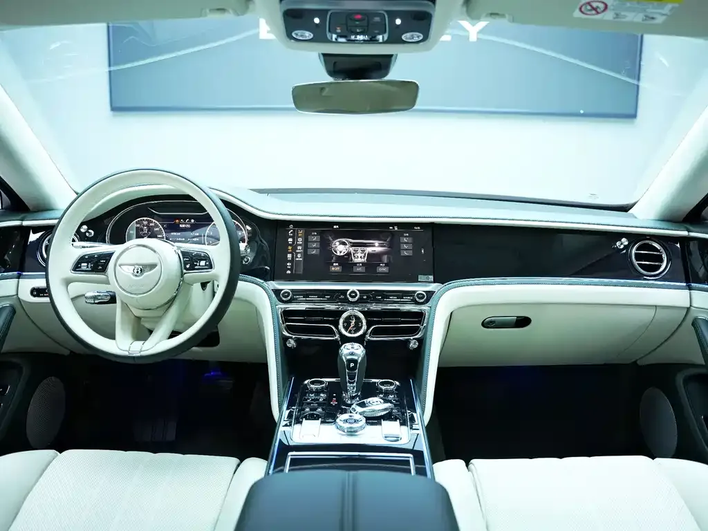 Bentley Flying Spur — фото 6