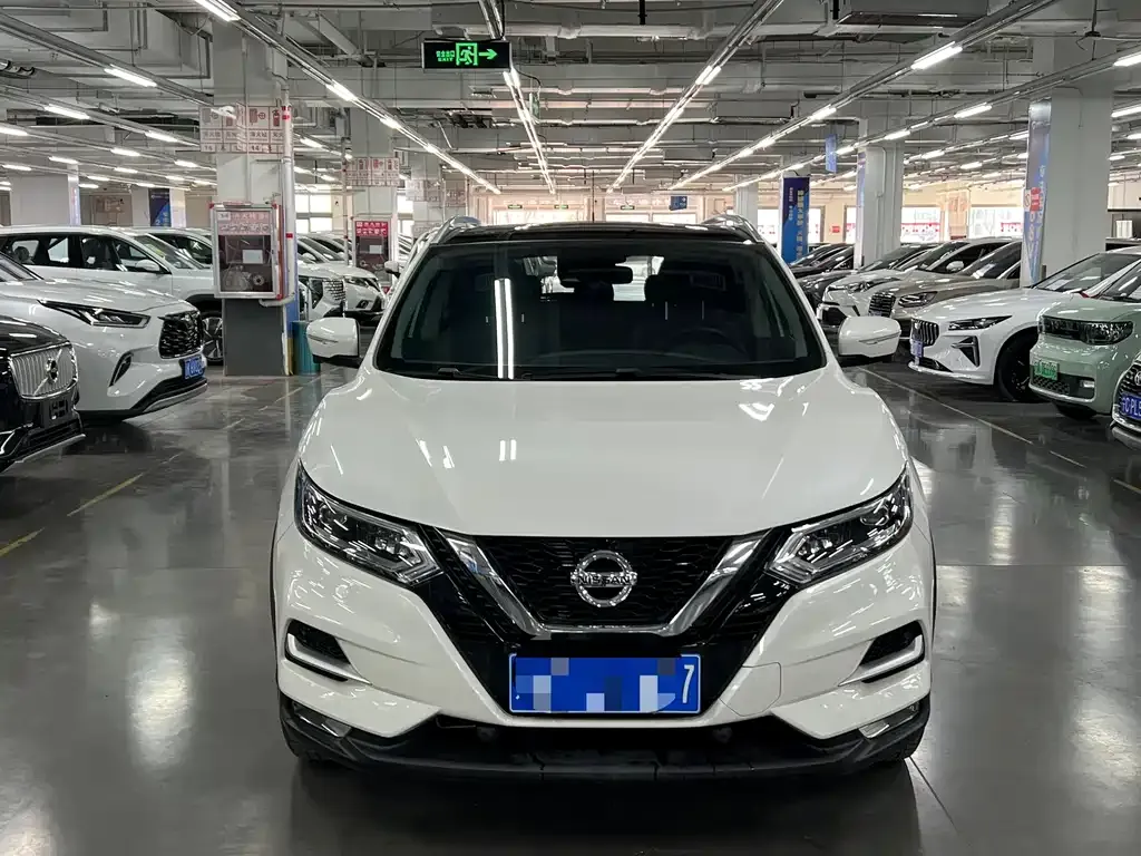 Nissan Qashqai — фото 4