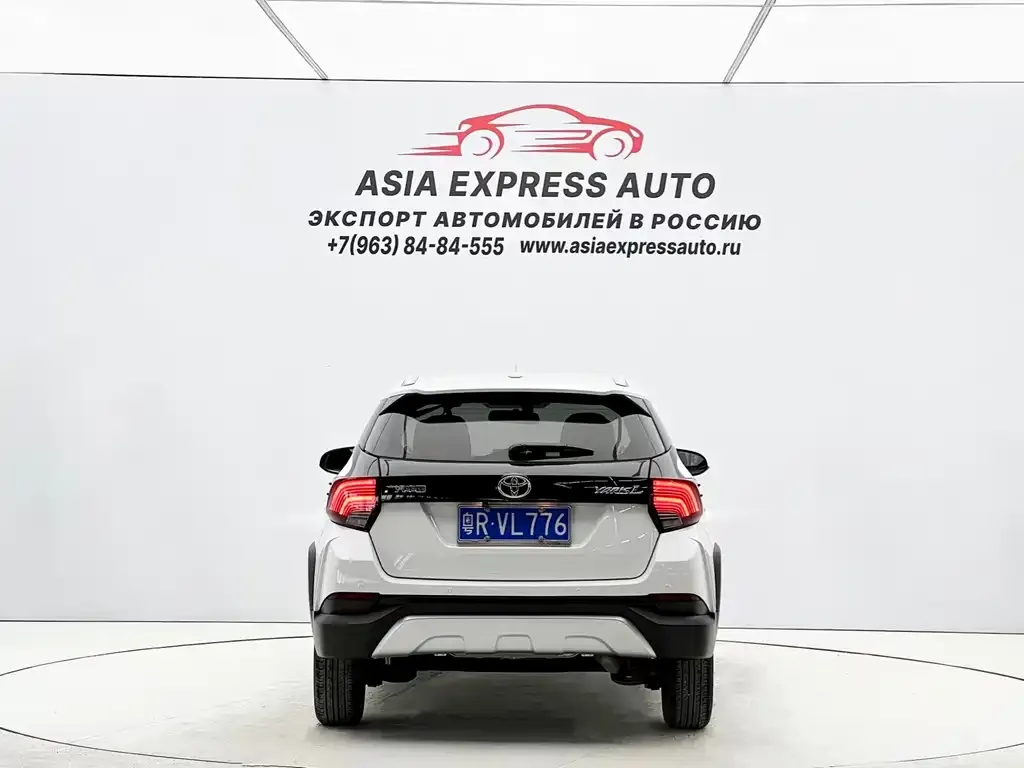 Toyota Yaris L — фото 10
