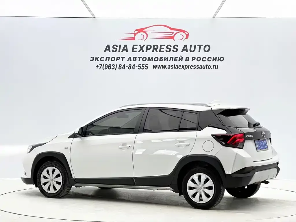 Toyota Yaris L — фото 9