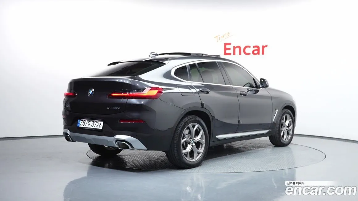 BMW X4 — фото 4