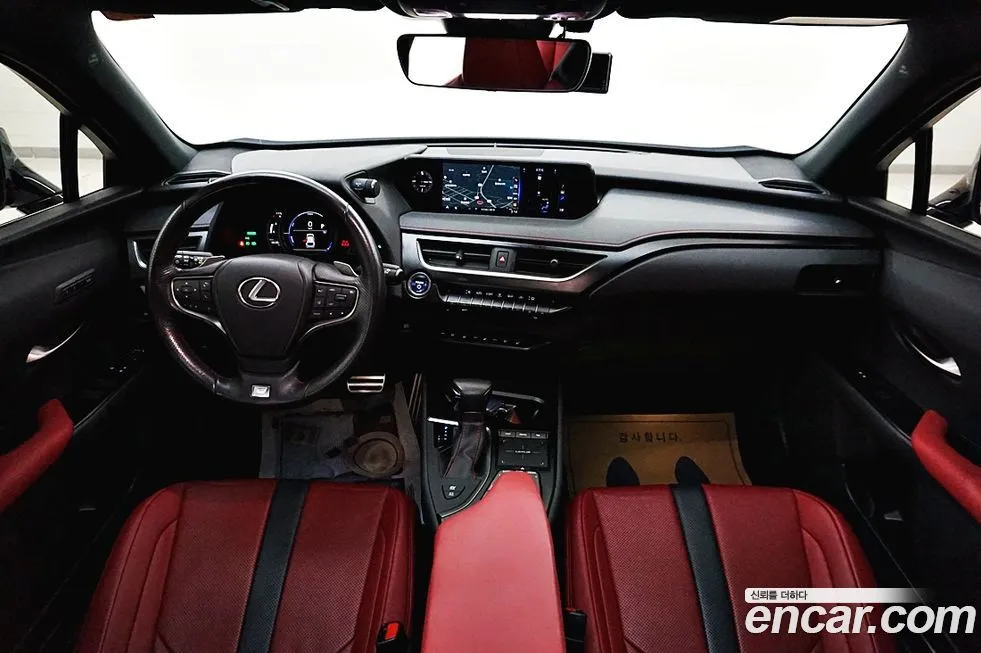Lexus UX — фото 10