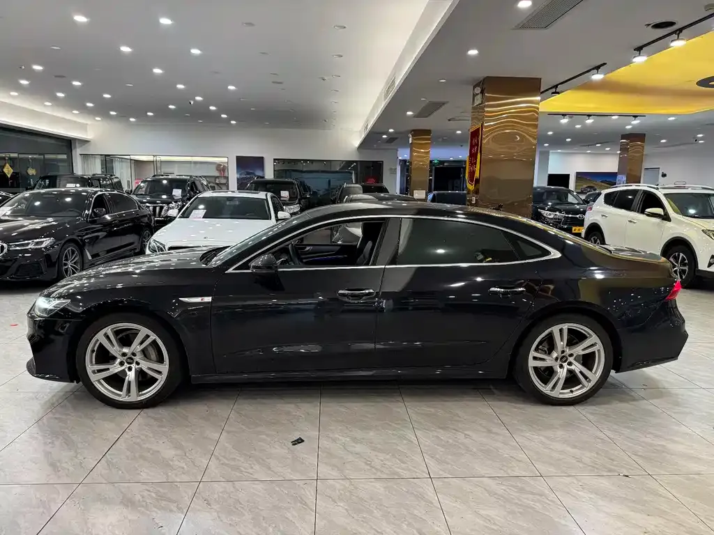 Audi A7L — фото 3