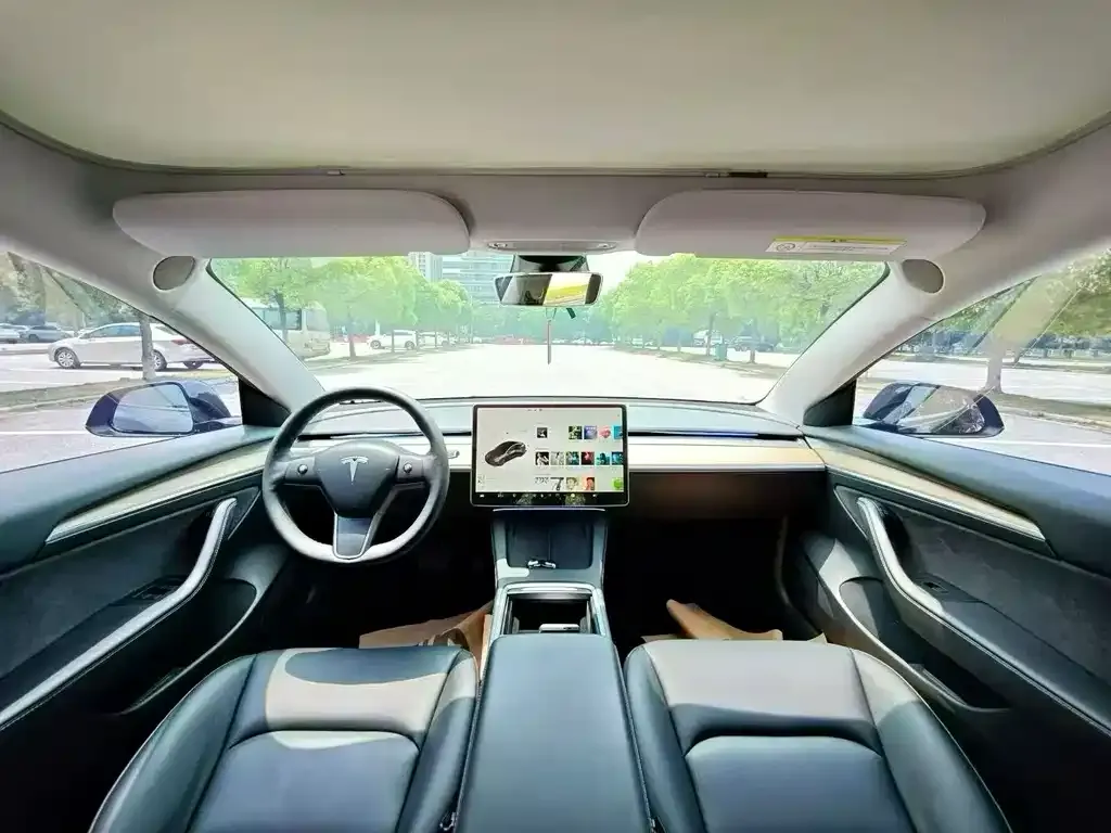 Tesla Model 3 — фото 5