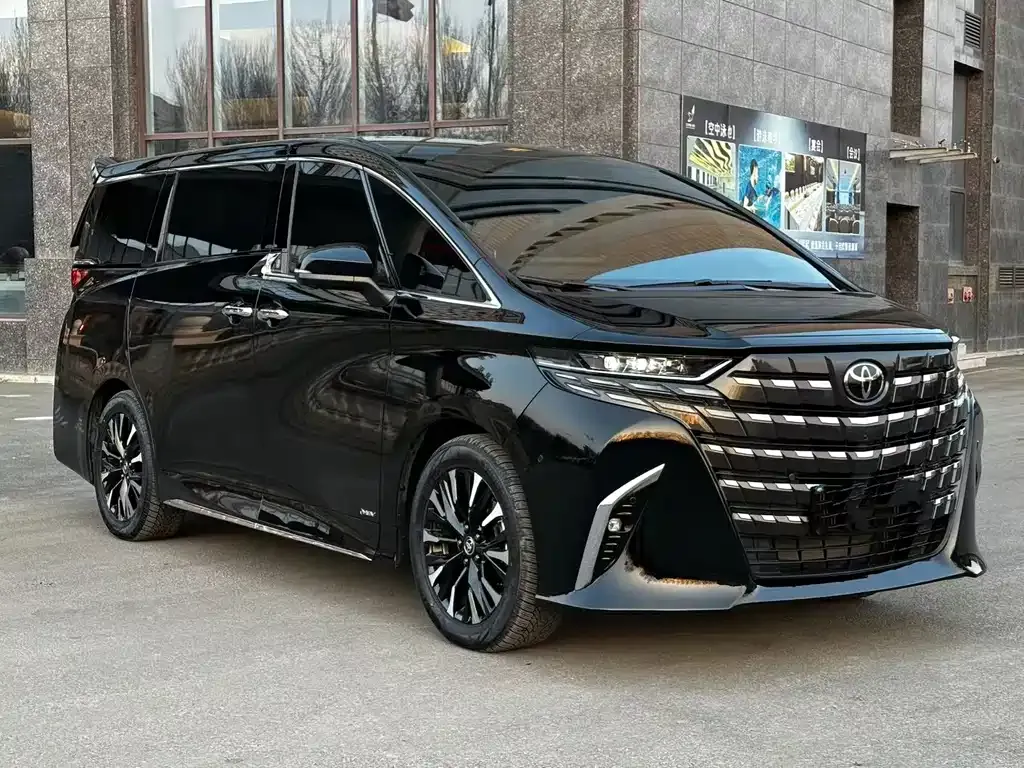 Toyota Alphard — фото 7