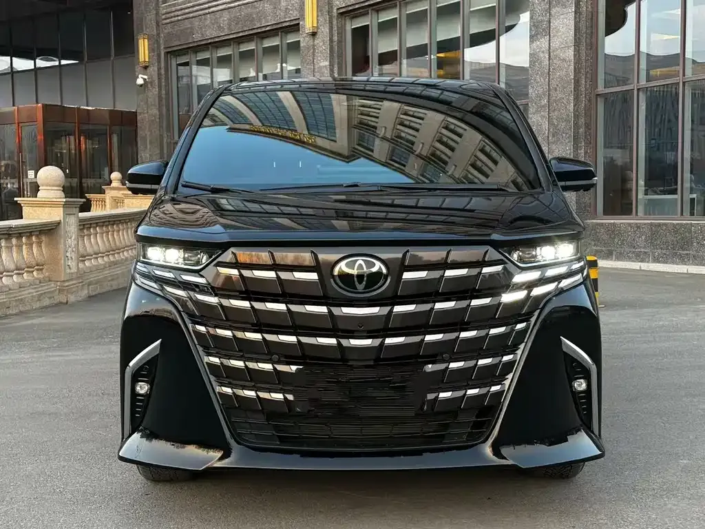 Toyota Alphard — фото 3