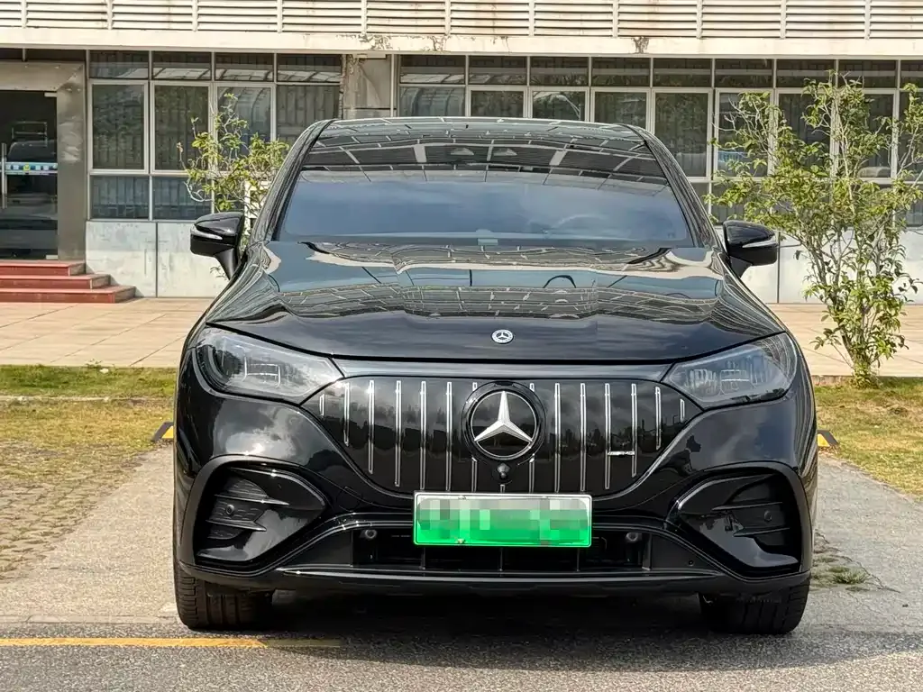 Mercedes-Benz EQE SUV — фото 2