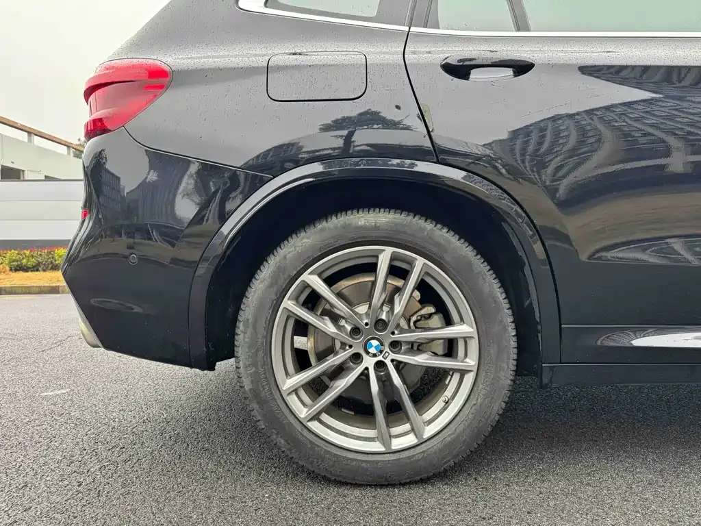 BMW X3 — фото 10