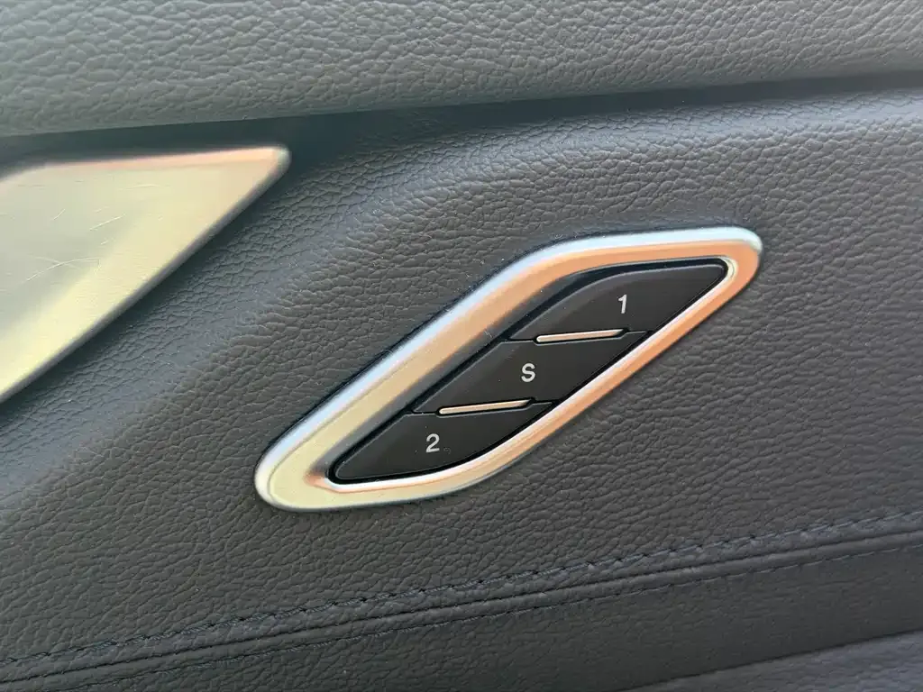Maserati Levante — фото 2