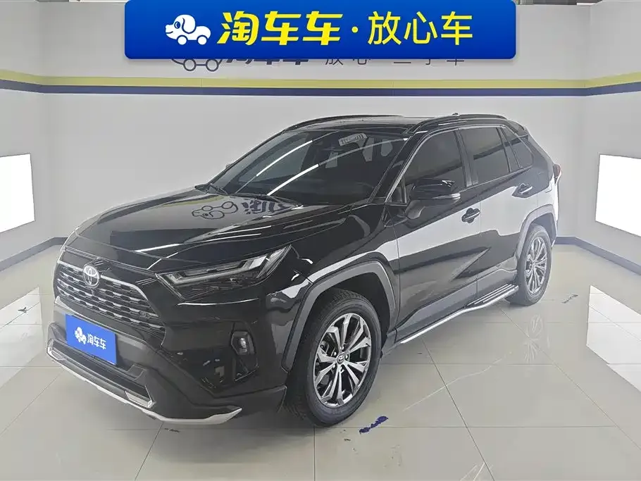 Toyota RAV4 — фото 1