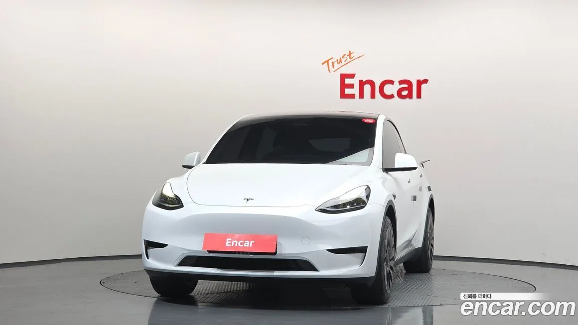 Tesla Model Y — фото 5