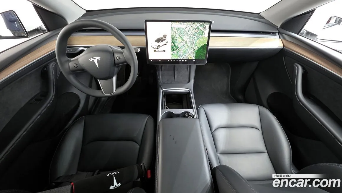 Tesla Model Y — фото 10