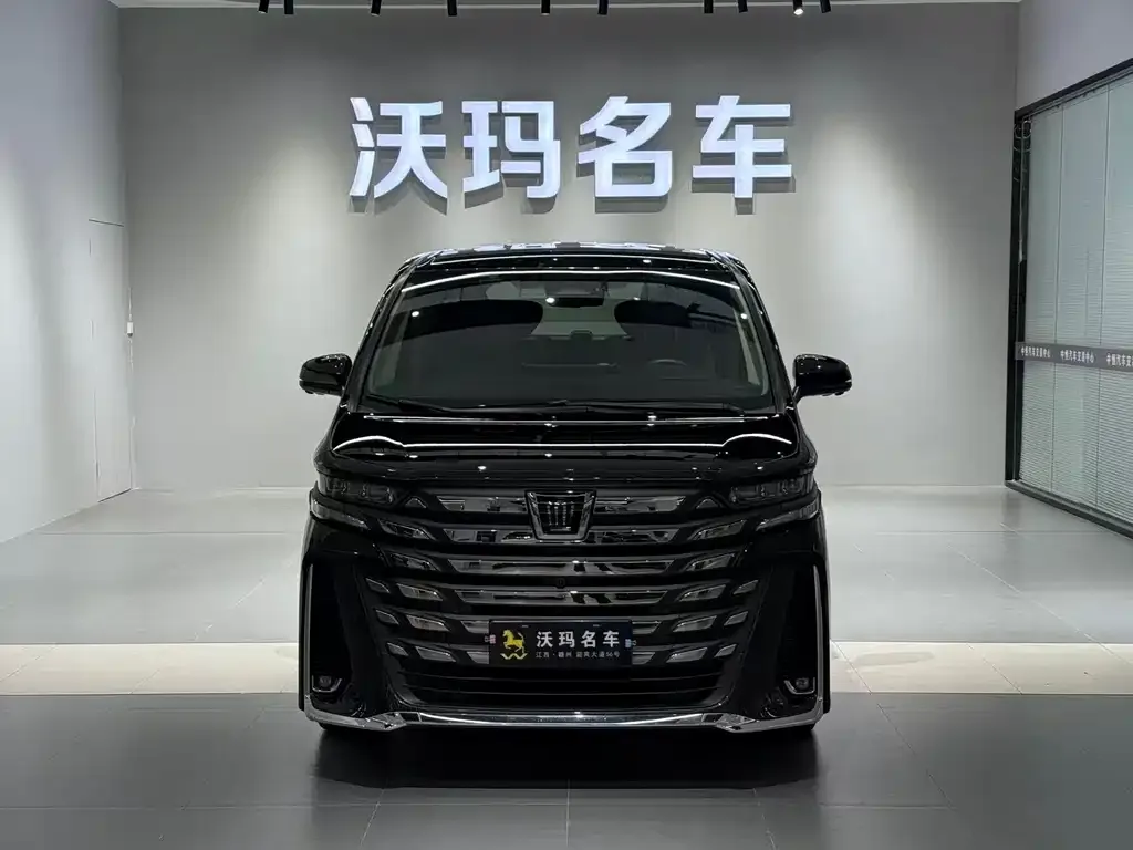 Toyota Vellfire — фото 2