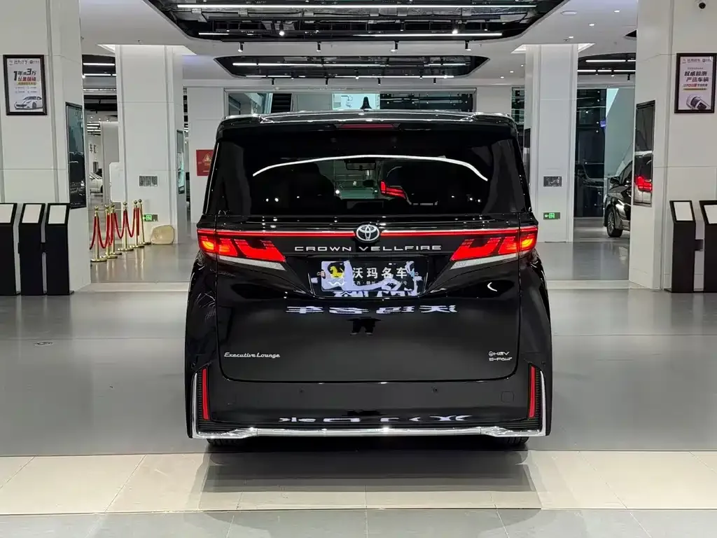 Toyota Vellfire — фото 6