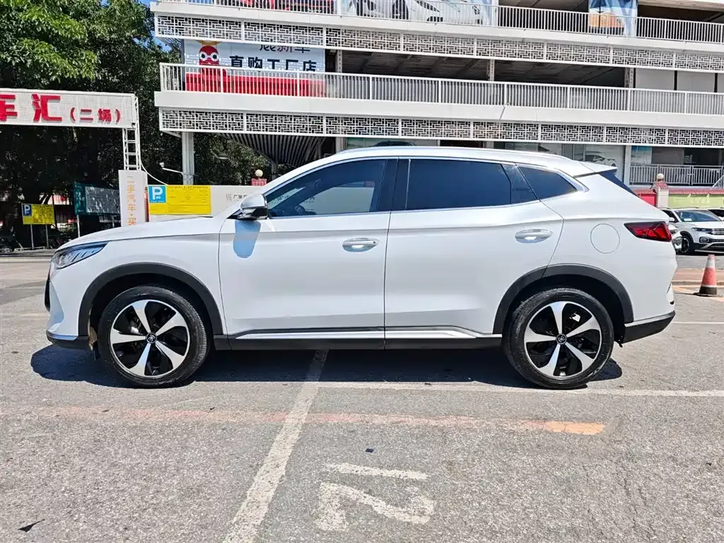 BYD PLUS New Energy — фото 4