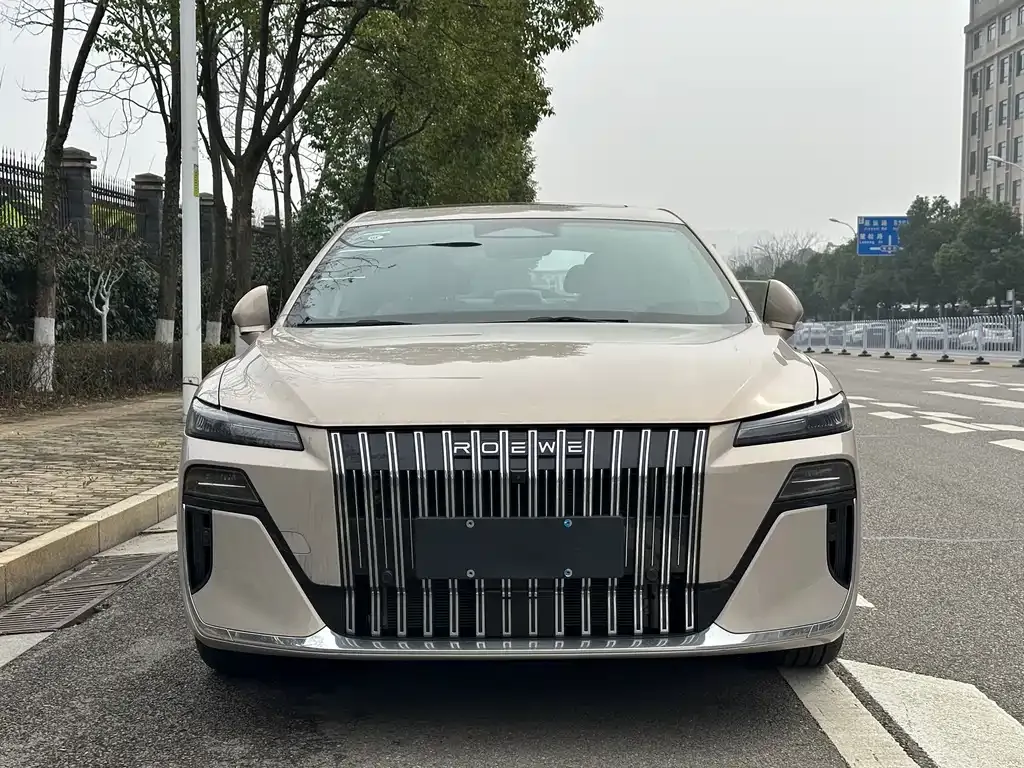 Roewe M7 DMH — фото 8