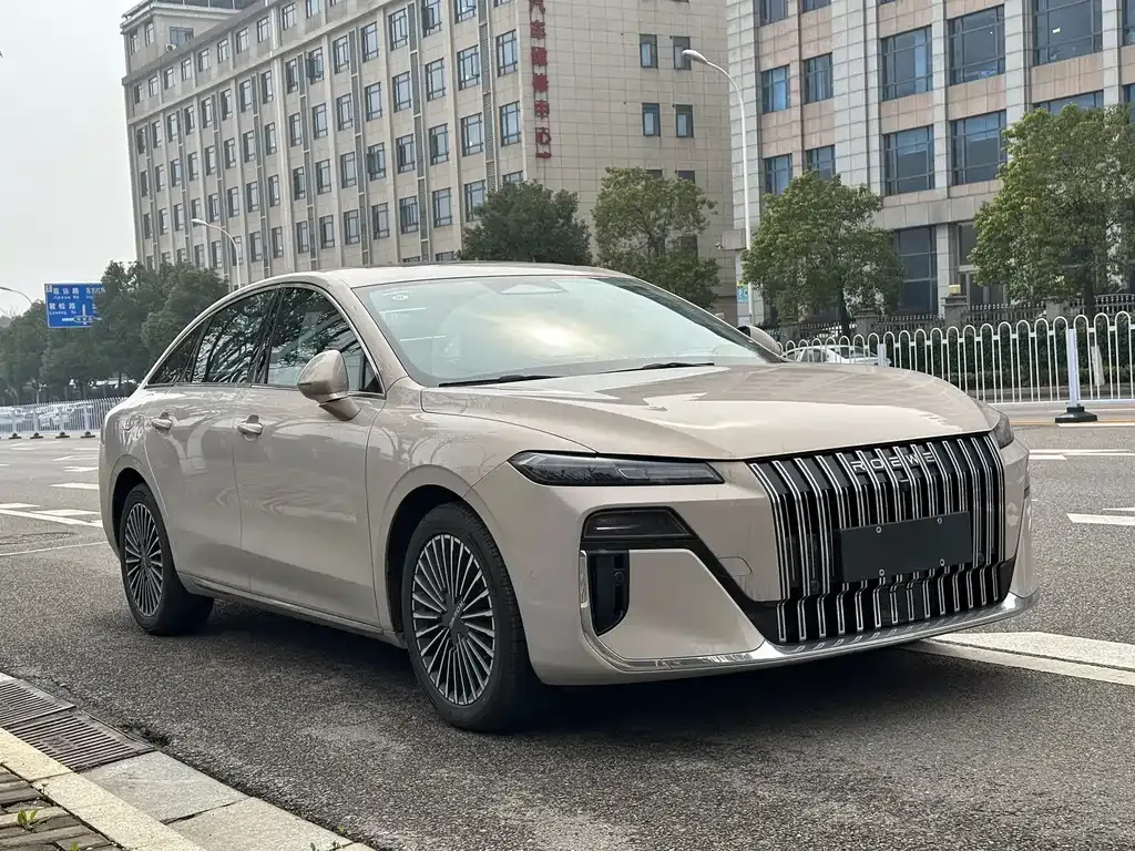 Roewe M7 DMH — фото 6