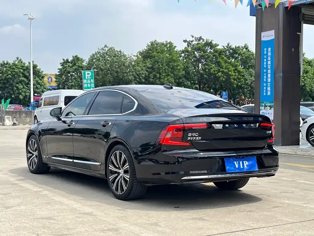 Volvo S90 — фото 3
