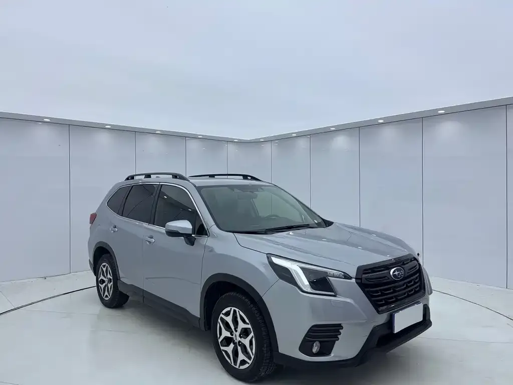 Subaru Forester — фото 4