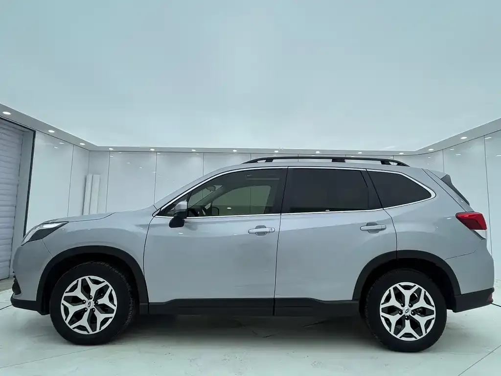 Subaru Forester — фото 3