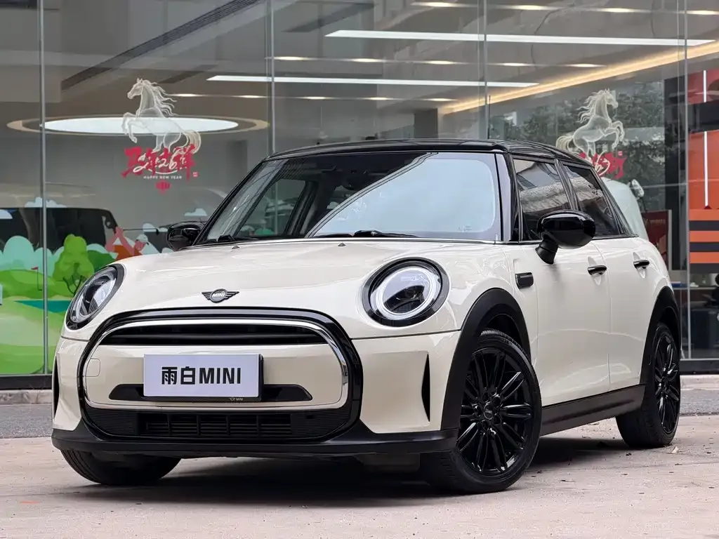 MINI Cooper (3-door) — фото 1