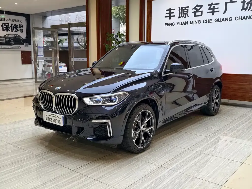 BMW X5 — фото 1