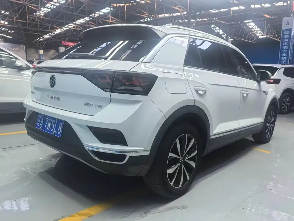Volkswagen T-Roc — фото 5
