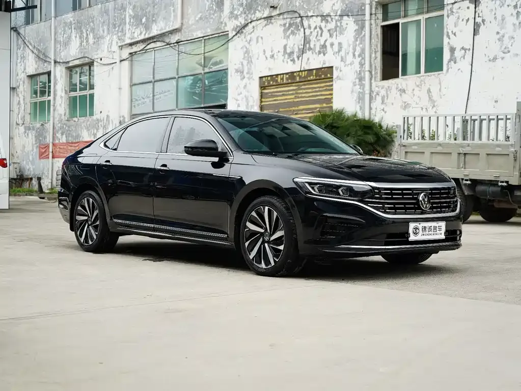 Volkswagen Passat — фото 5