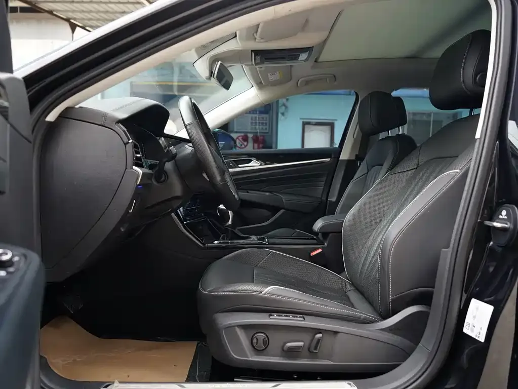 Volkswagen Passat — фото 8