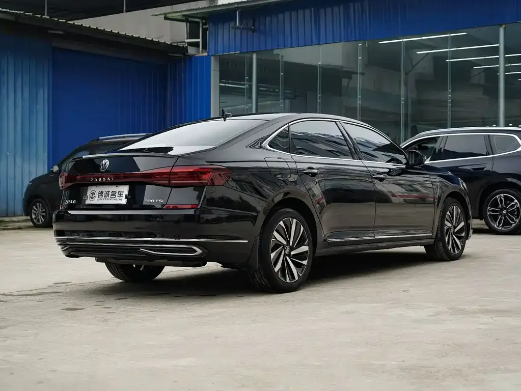 Volkswagen Passat — фото 4