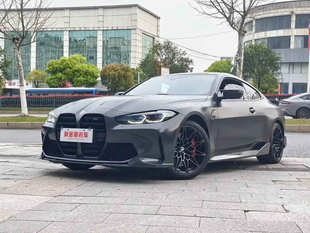 BMW M4 — фото 1
