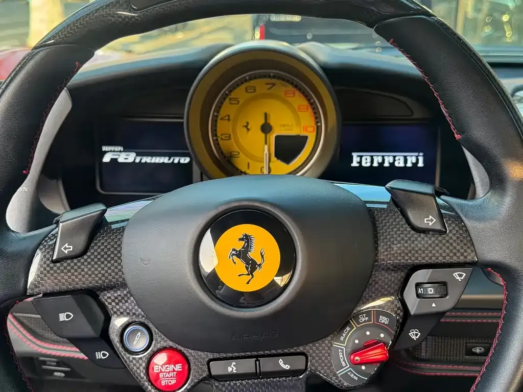 Ferrari F8 — фото 6