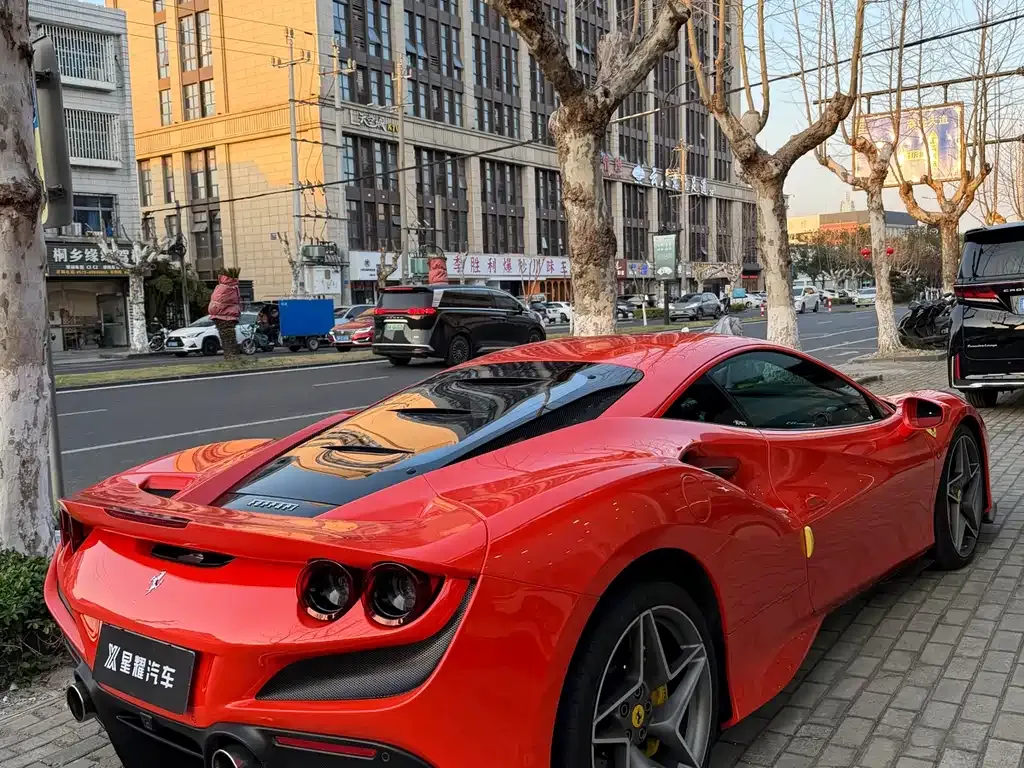 Ferrari F8 — фото 2