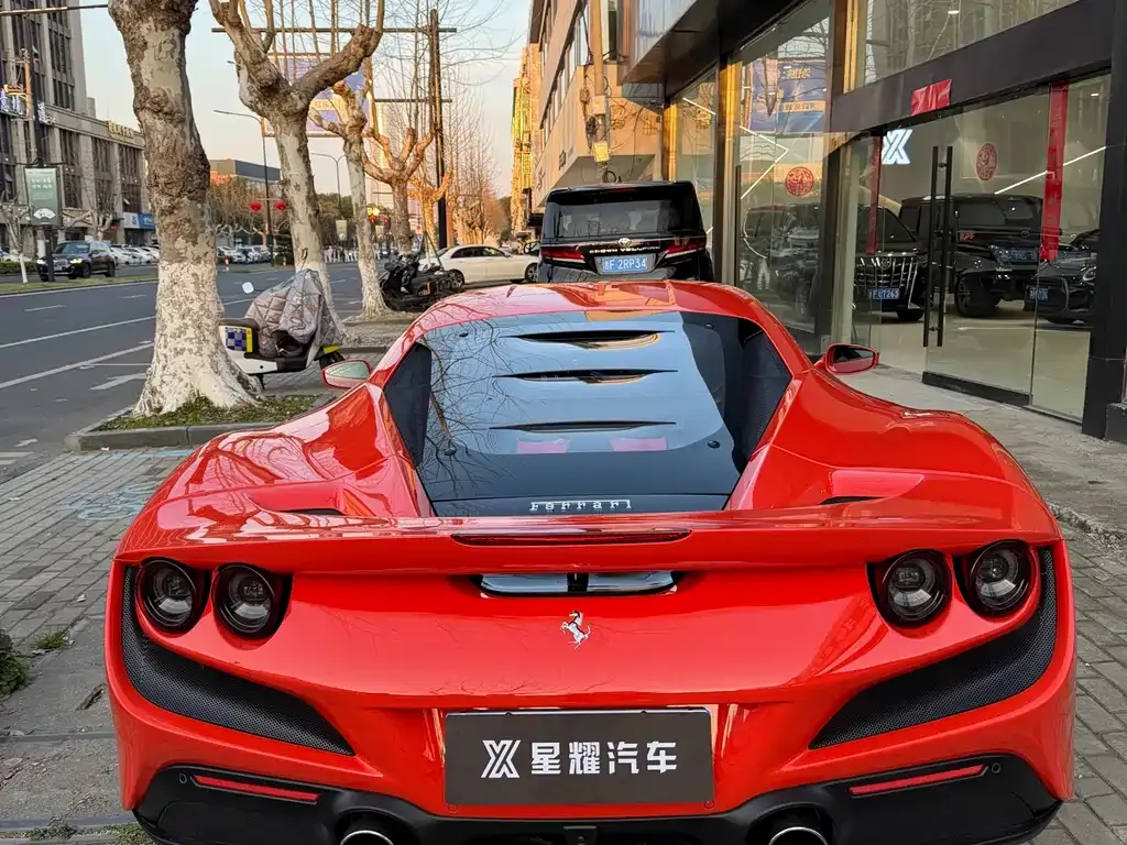 Ferrari F8 — фото 4