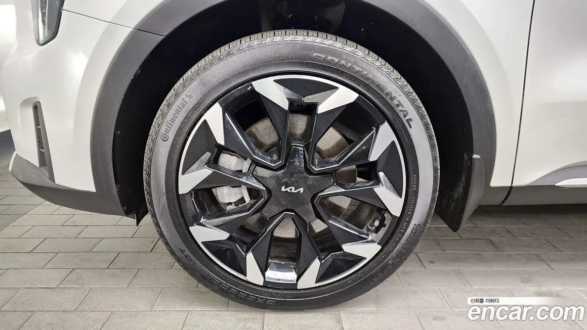 Kia Sorento — фото 10