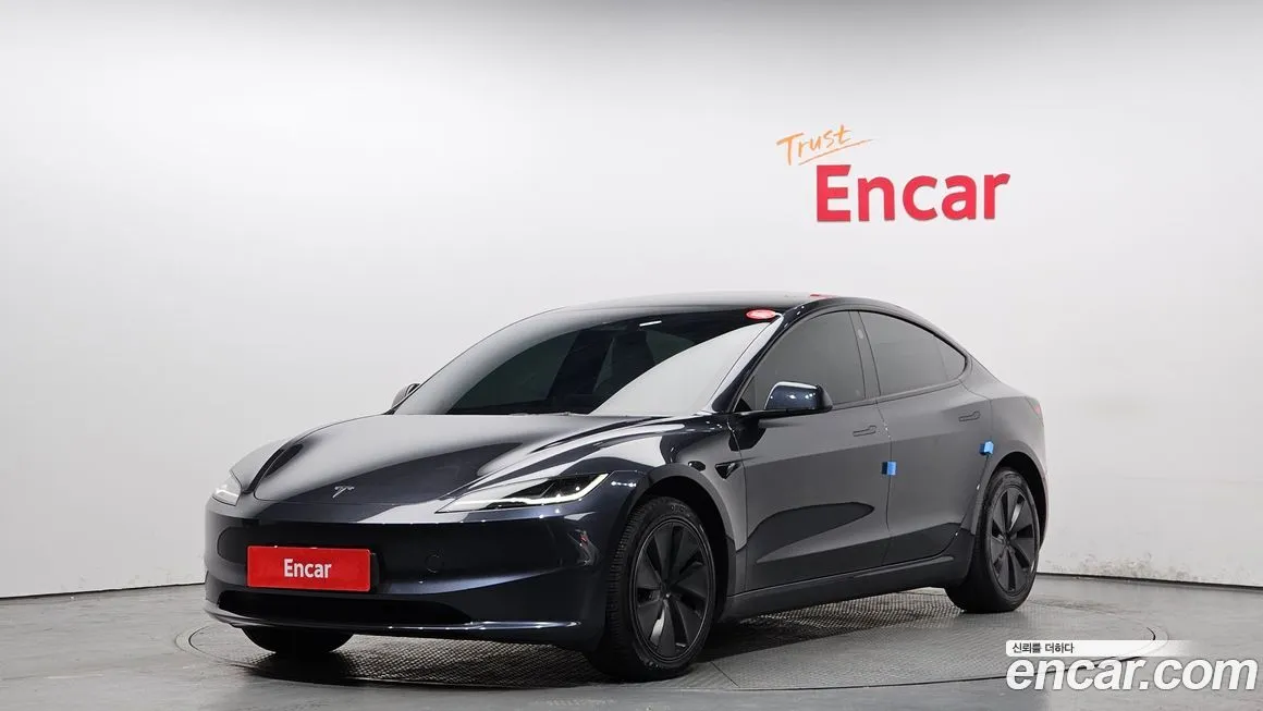 Tesla Model 3 — фото 1