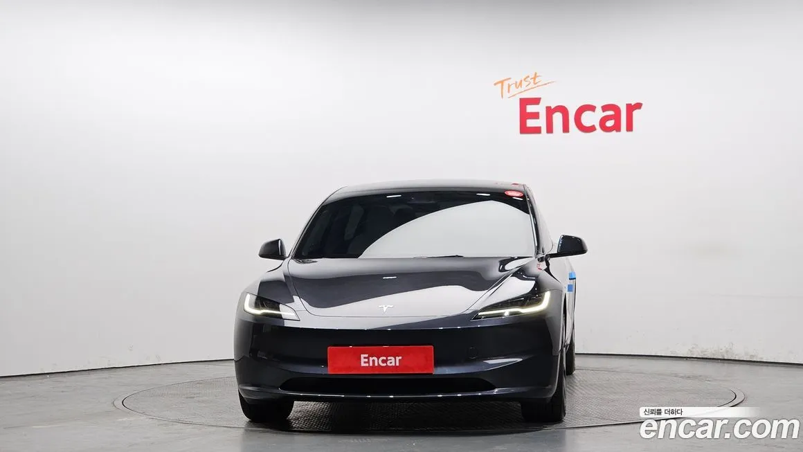 Tesla Model 3 — фото 4