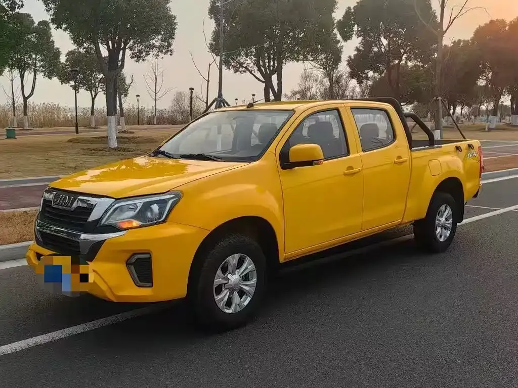 Isuzu RE-MAX — фото 1
