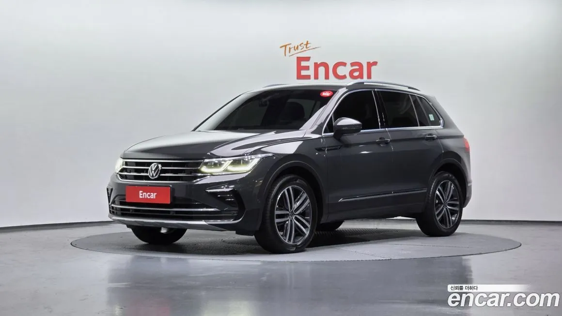 Volkswagen Tiguan — фото 1