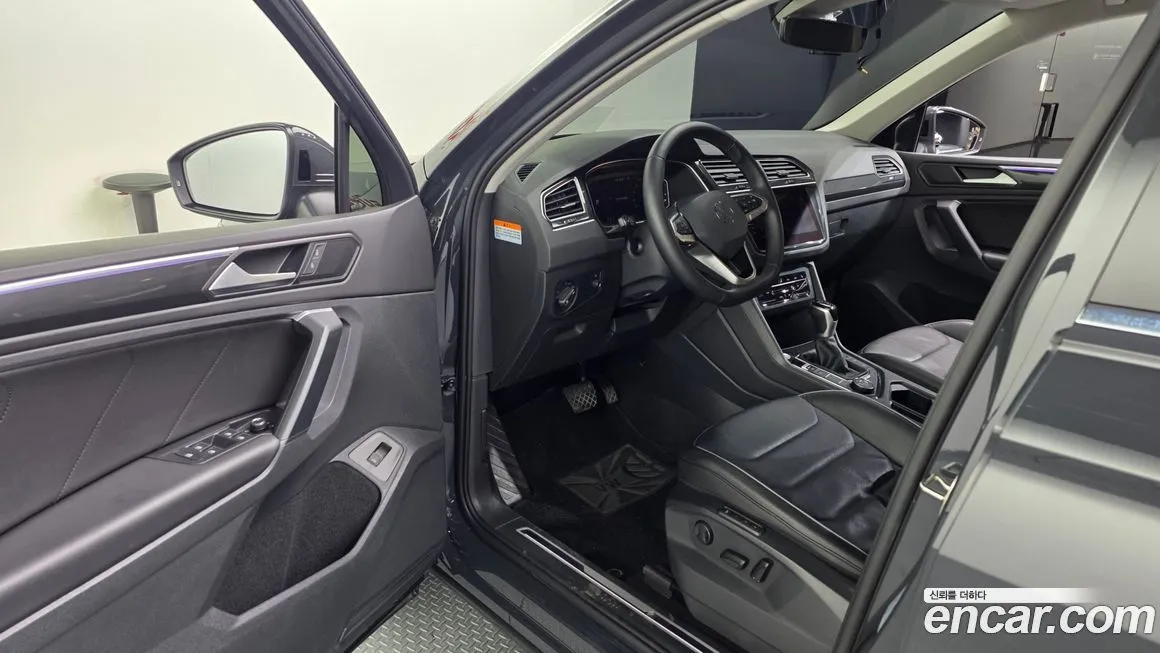 Volkswagen Tiguan — фото 9