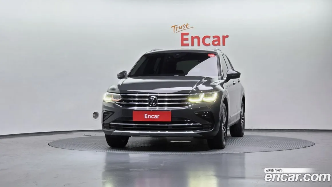 Volkswagen Tiguan — фото 7