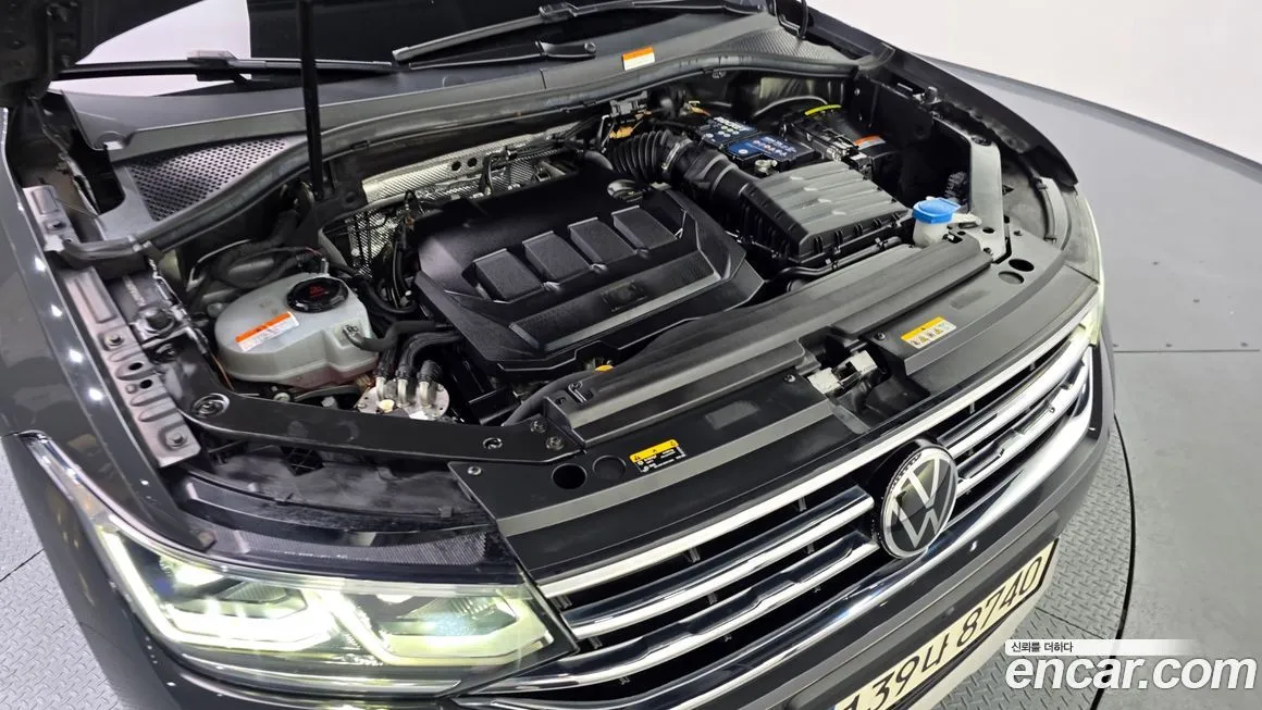 Volkswagen Tiguan — фото 8