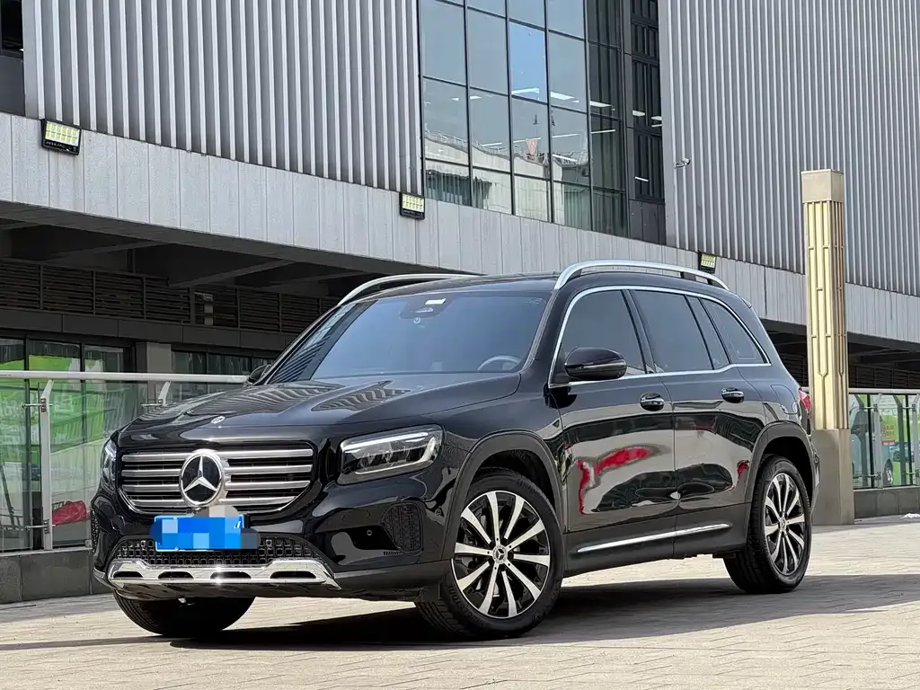 Mercedes-Benz GLB — фото 1