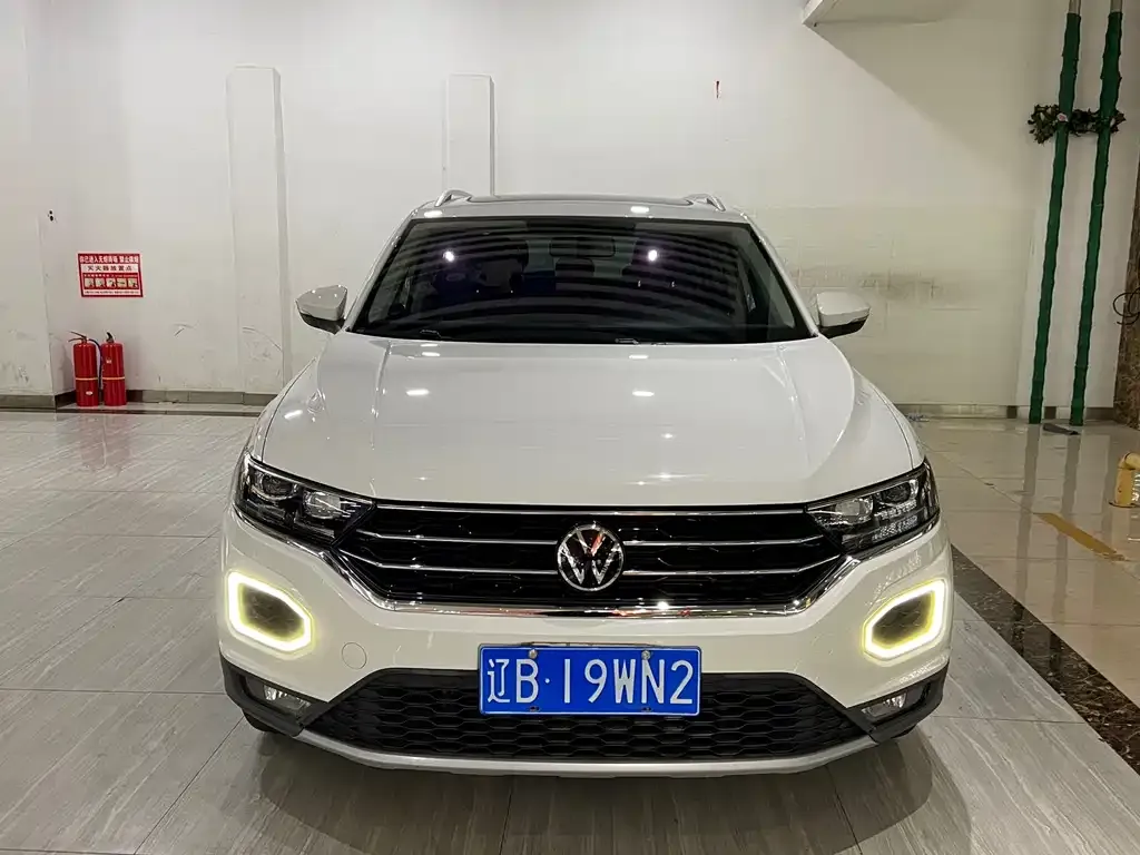 Volkswagen T-Roc — фото 2
