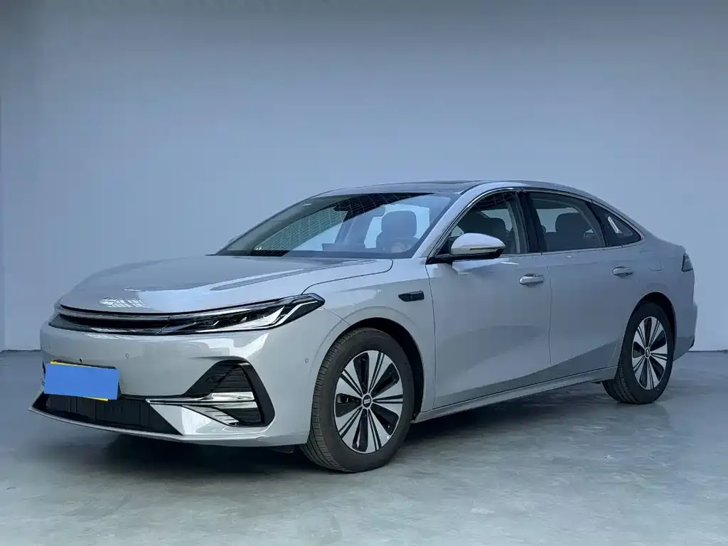 Geely Galaxy A7 — фото 1