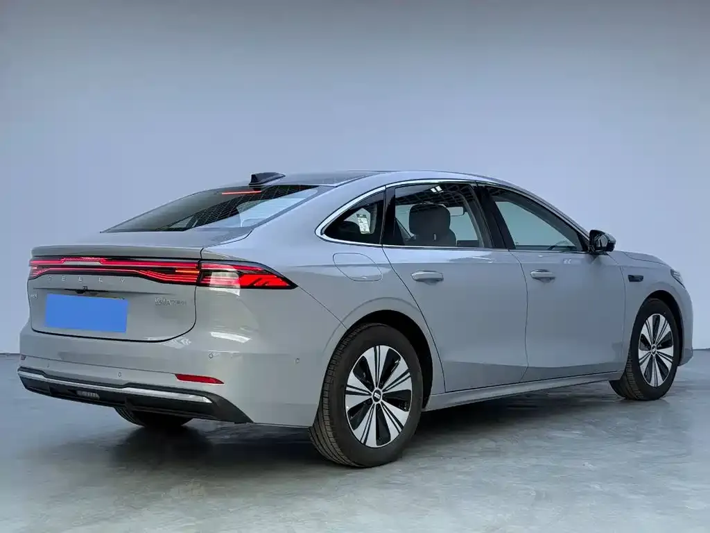 Geely Galaxy A7 — фото 4