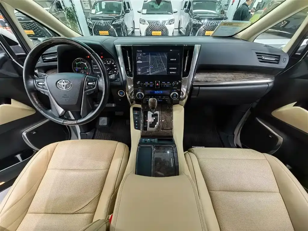 Toyota Vellfire — фото 7