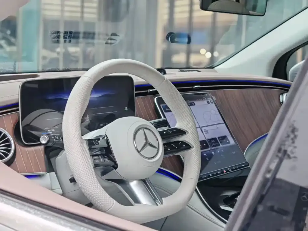 Mercedes-Benz EQE SUV — фото 2